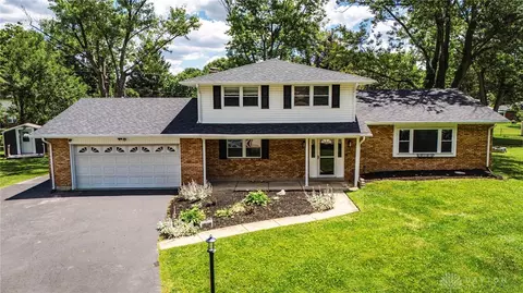 5406 Qualstan Ct, Centerville, OH 45429