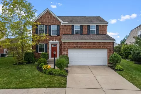 1671 N Wood Creek Dr, Centerville, OH 45458