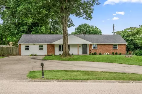 25 Eleanor Dr, Springboro, OH 45066