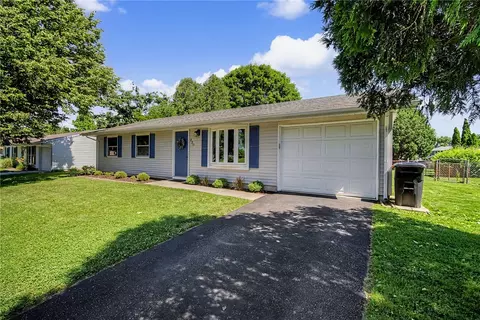 220 Ardmore Dr, Cedarville, OH 45314