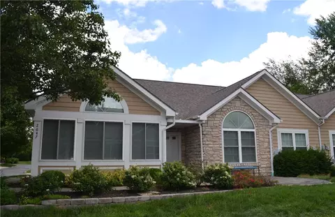 2647 Prestwick Village Circle Cir, Springfield, OH 45503
