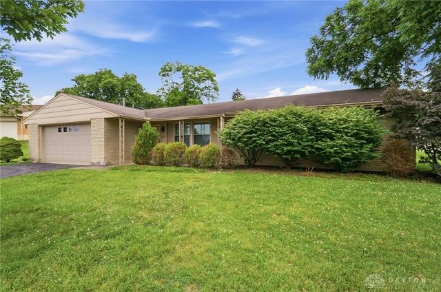 5912 Lombardy Ct, West Carrollton, OH 45449