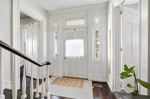 Entry Way - 702 E Franklin St, Troy, OH 45373 photo 2 of 4