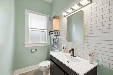 Bath - 702 E Franklin St, Troy, OH 45373 photo 3 of 6