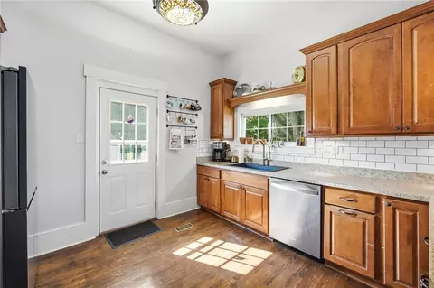 Kitchen - 702 E Franklin St, Troy, OH 45373 photo 2 of 4