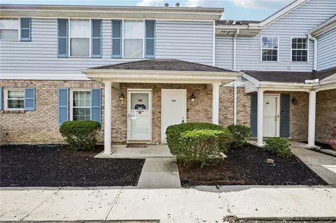 9726 Timberview Ct, West Chester, OH 45241