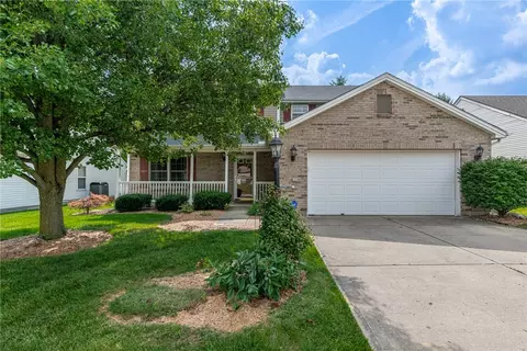 11 S Glen Oak Dr, Springboro, OH 45066
