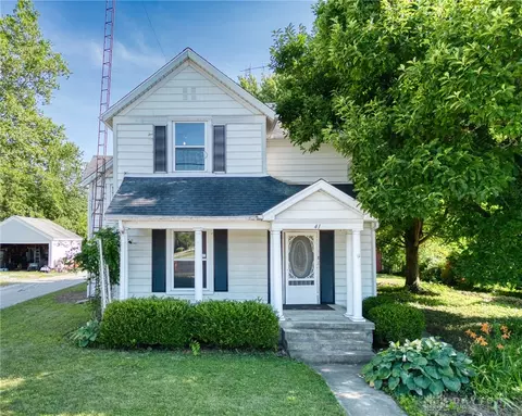 41 E Main St, Phillipsburg, OH 45354