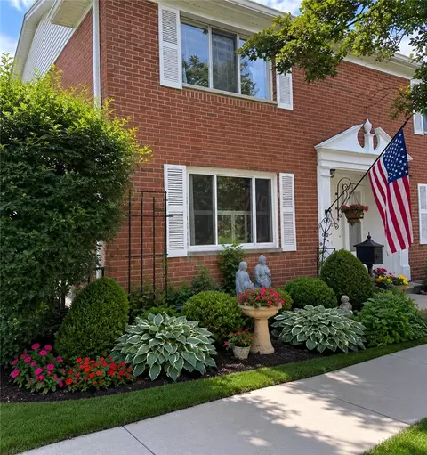 749 Clareridge Ln, Centerville, OH 45458