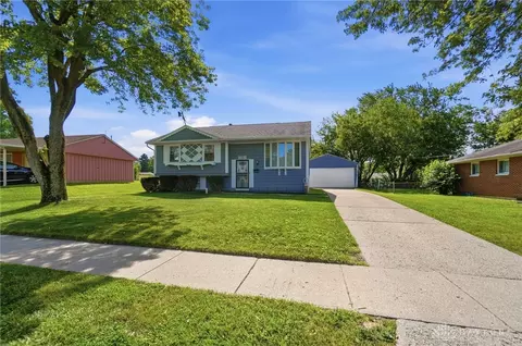 2020 Elmsford St, Springfield, OH 45506 photo 4