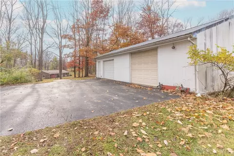 Exterior - 18333 Herring Rd, Sidney, OH 45365 photo 8 of 11