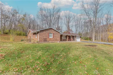 Exterior - 18333 Herring Rd, Sidney, OH 45365 photo 2 of 11