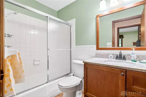 Bath - 18333 Herring Rd, Sidney, OH 45365 photo 3 of 4