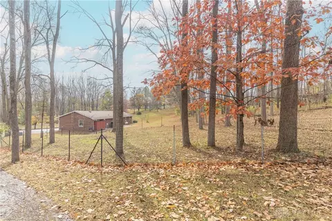 Exterior - 18333 Herring Rd, Sidney, OH 45365 photo 6 of 11