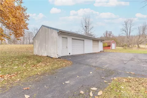 Exterior - 18333 Herring Rd, Sidney, OH 45365 photo 7 of 11