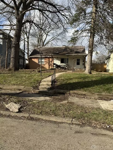 1124 W Mulberry St, Springfield, OH 45506
