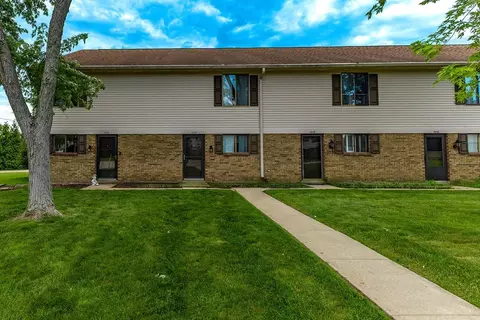 7832 Betsy Ross Cir, Washington Township, OH 45459