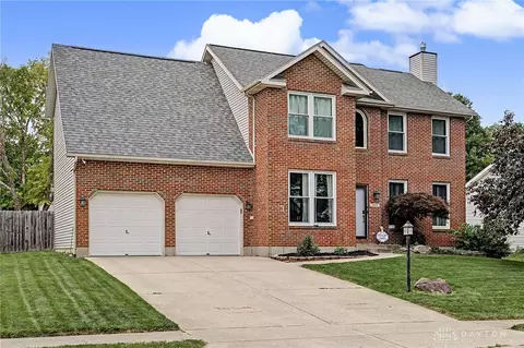 2675 Walnut Ridge Dr, Troy, OH 45373