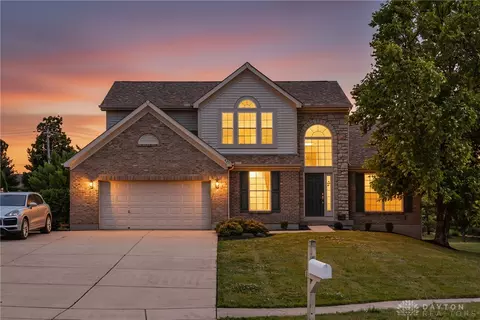 584 Lake Front Dr, Lebanon, OH 45036
