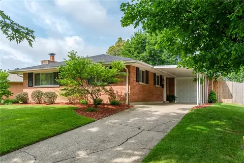 2691 Pentley Pl, Kettering, OH 45429