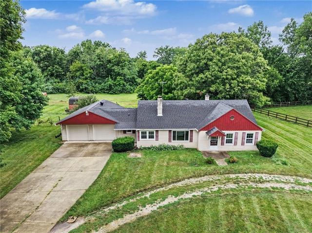 4854 Scarff Rd, New Carlisle, OH 45344