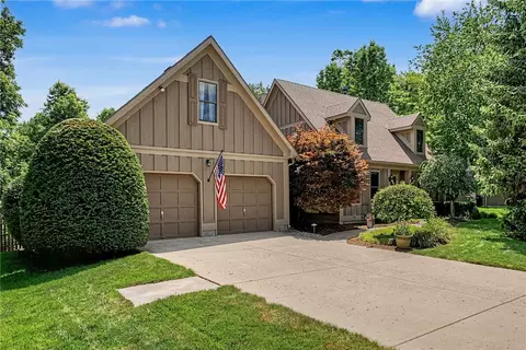 860 Scenic Knl, Tipp City, OH 45371