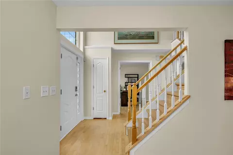Entry Way - 2125 Deer Meadow Dr, Cincinnati, OH 45240 photo 2 of 9