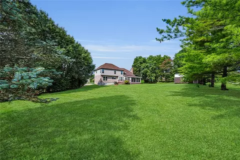 Exterior - 2125 Deer Meadow Dr, Cincinnati, OH 45240 photo 5 of 7