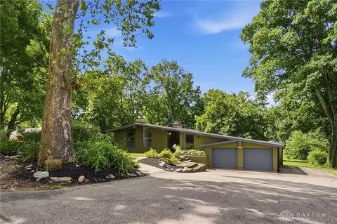 4107 Beechwood Dr, Bellbrook, OH 45305