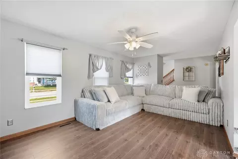 Living - 2812 Conestoga St, Springfield, OH 45503 photo 1 of 4