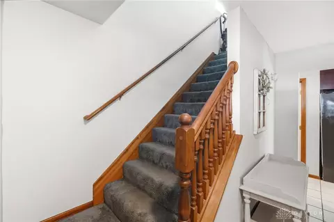 Entry Way - 2812 Conestoga St, Springfield, OH 45503 photo 4 of 4