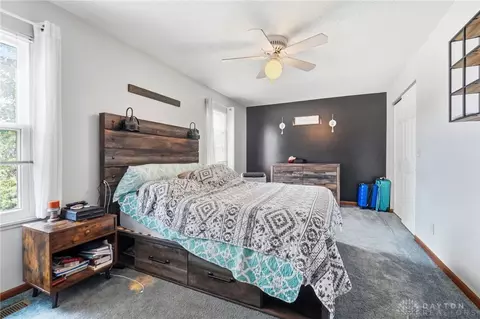 Bedroom - 2812 Conestoga St, Springfield, OH 45503 photo 2 of 8