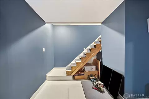 Entry Way - 2812 Conestoga St, Springfield, OH 45503 photo 3 of 4