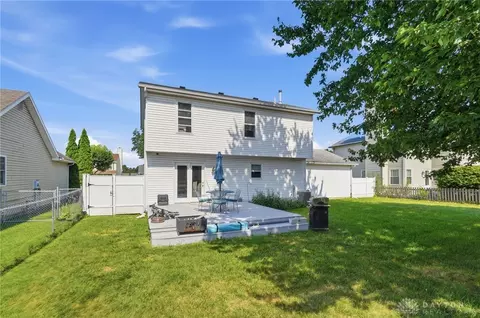 Exterior - 2812 Conestoga St, Springfield, OH 45503 photo 7 of 13