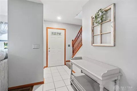 Entry Way - 2812 Conestoga St, Springfield, OH 45503 photo 2 of 4