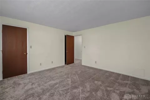 1313-1315 Rosehaven Cir, Kettering, OH 45429 photo 24
