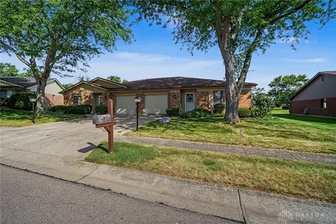 1313-1315 Rosehaven Cir, Kettering, OH 45429 photo 3