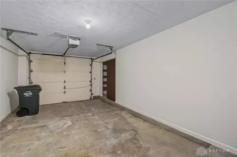 1313-1315 Rosehaven Cir, Kettering, OH 45429 photo 17