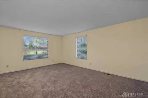 1313-1315 Rosehaven Cir, Kettering, OH 45429 photo 8