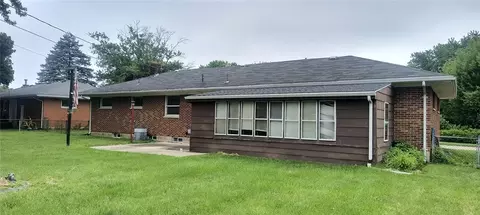 Exterior - 4709 Chippendale Dr, Springfield, OH 45503 photo 5 of 6