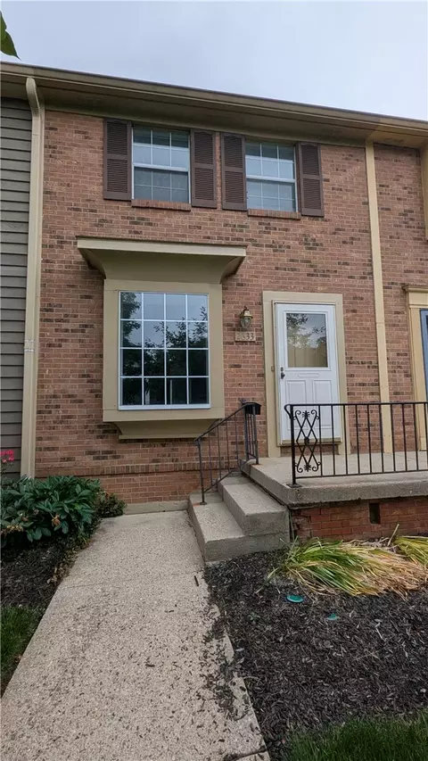 2633 S Kings Arms Cir, Centerville, OH 45440