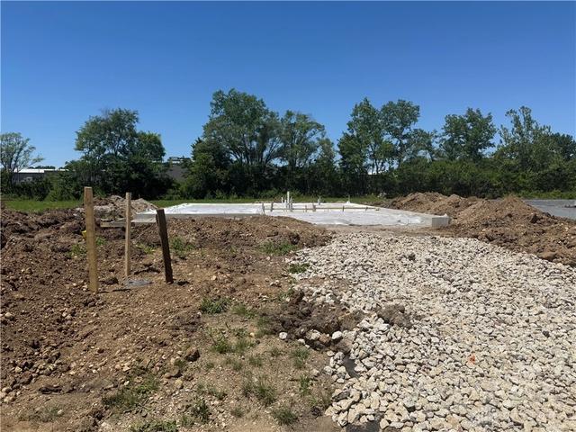 505 Brubaker Dr, New Carlisle, OH 45344