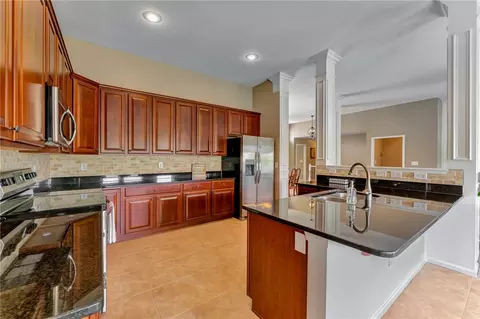 Kitchen - 3787 Lost Willow Dr, Mason, OH 45040 photo 2 of 4