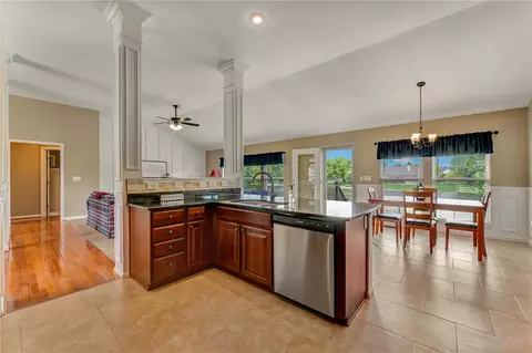 Kitchen - 3787 Lost Willow Dr, Mason, OH 45040 photo 3 of 4