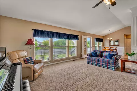 Living - 3787 Lost Willow Dr, Mason, OH 45040 photo 2 of 2