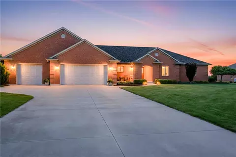 1879 Westlake Dr, Sidney, OH 45365