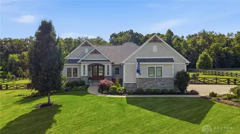 2300 Triple Creek Ct, Lebanon, OH 45036