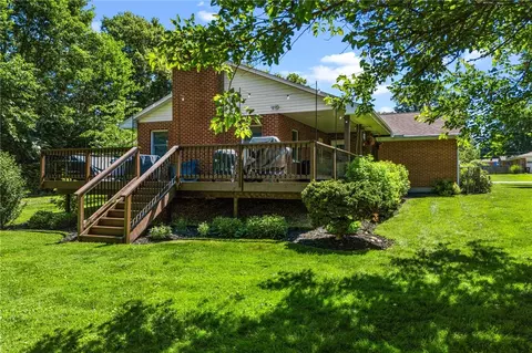 Exterior - 3833 Ruby Dr, Franklin, OH 45005 photo 3 of 12