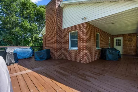 Exterior - 3833 Ruby Dr, Franklin, OH 45005 photo 7 of 12