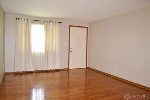 4430 E Ridgewood Rd, Springfield, OH 45503 photo 4